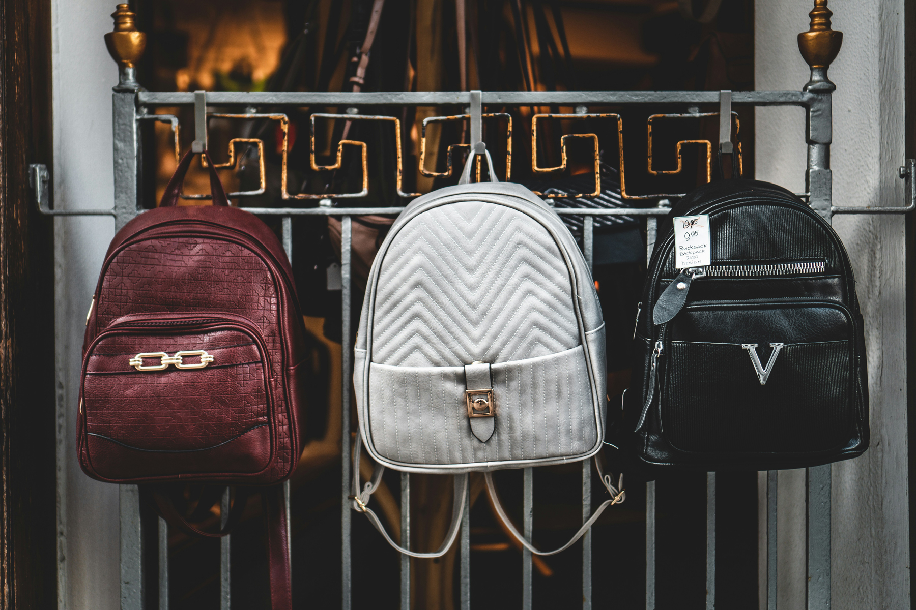 Rucksack wird geöffnet